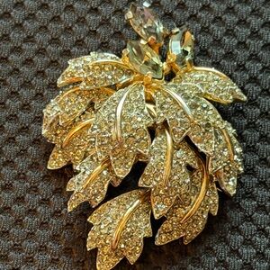 Castlecliff vintage Elegant Gold and Silver Leaf Brooch